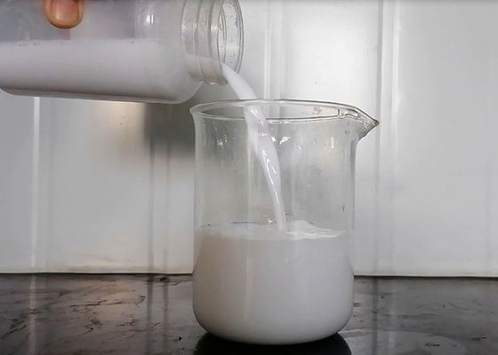 段ボール紙のための白い乳剤36%の固形分のカチオンの分散させたロジンのサイズ